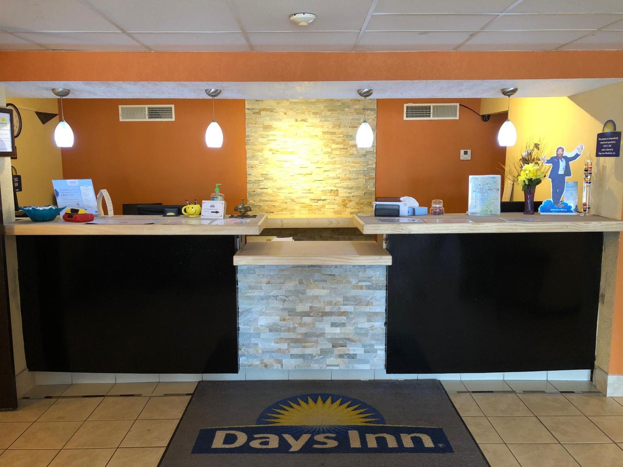 Days Inn & Suites By Wyndham Stevens Point Kültér fotó