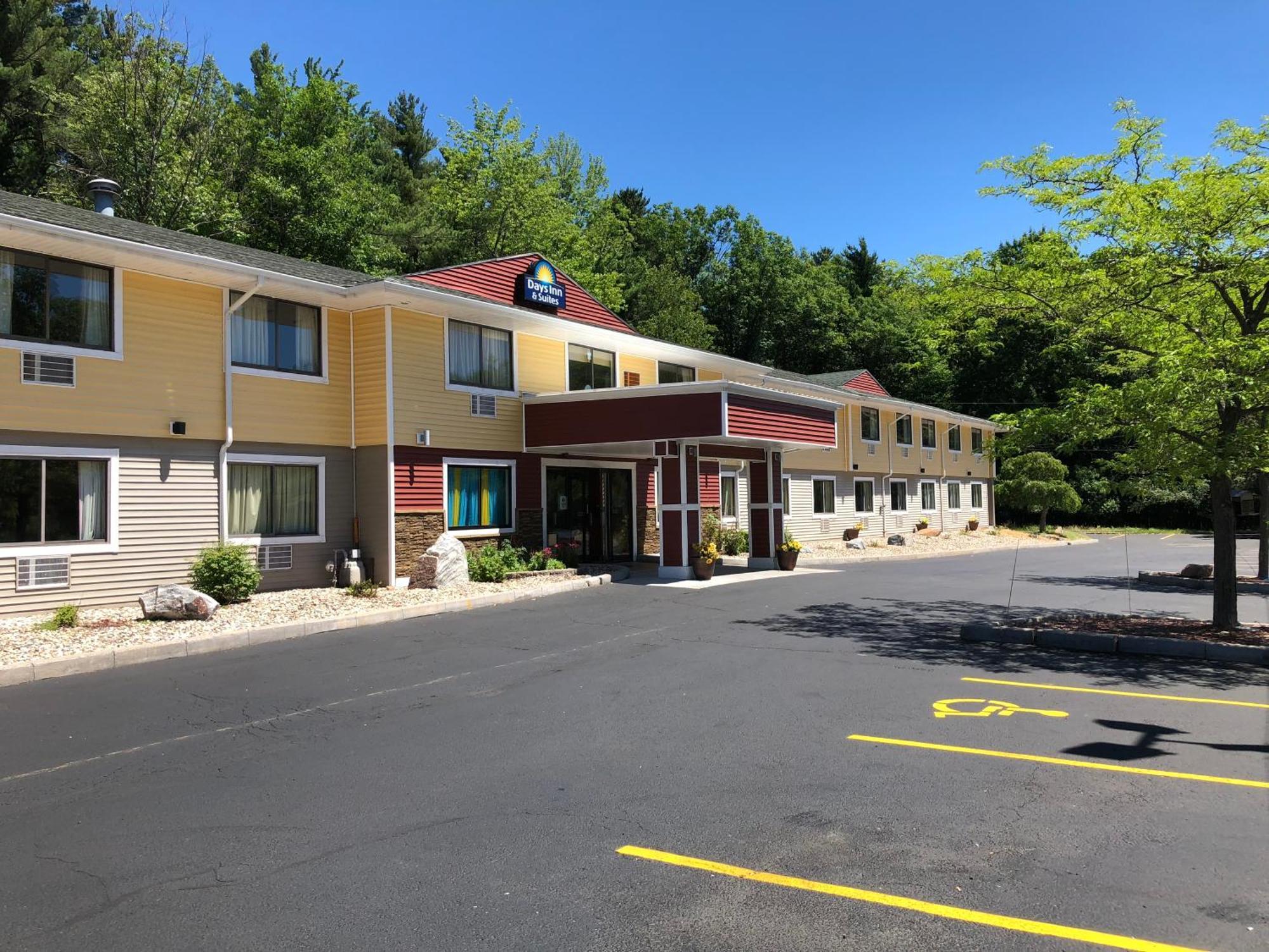 Days Inn & Suites By Wyndham Stevens Point Kültér fotó
