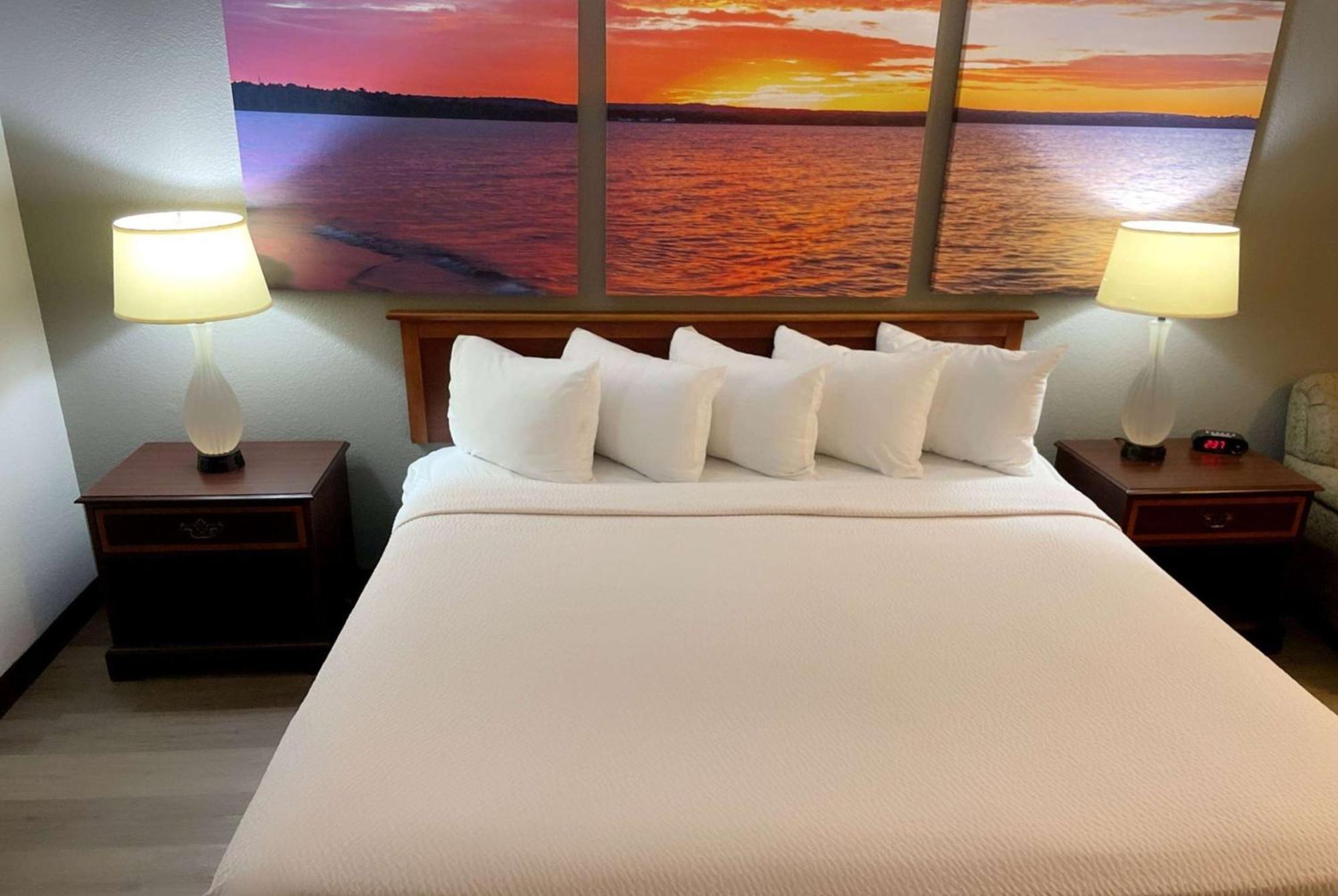 Days Inn & Suites By Wyndham Stevens Point Kültér fotó