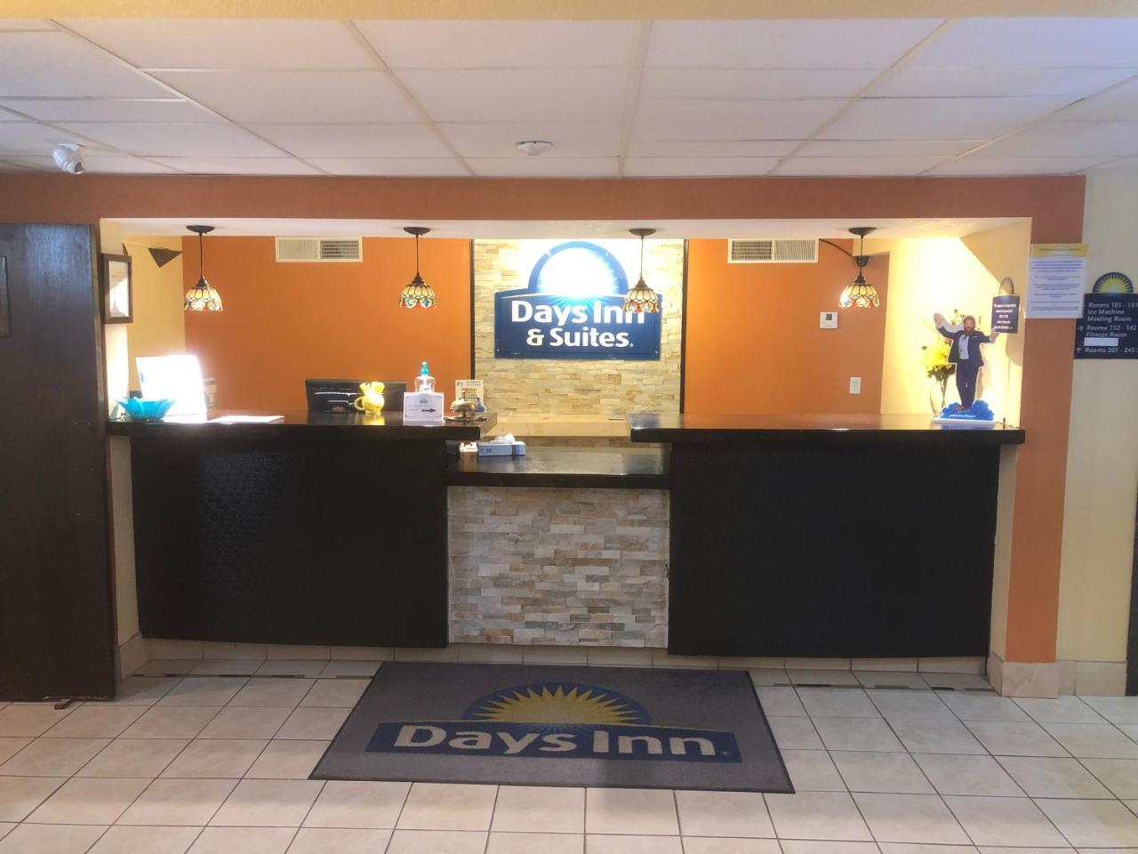 Days Inn & Suites By Wyndham Stevens Point Kültér fotó