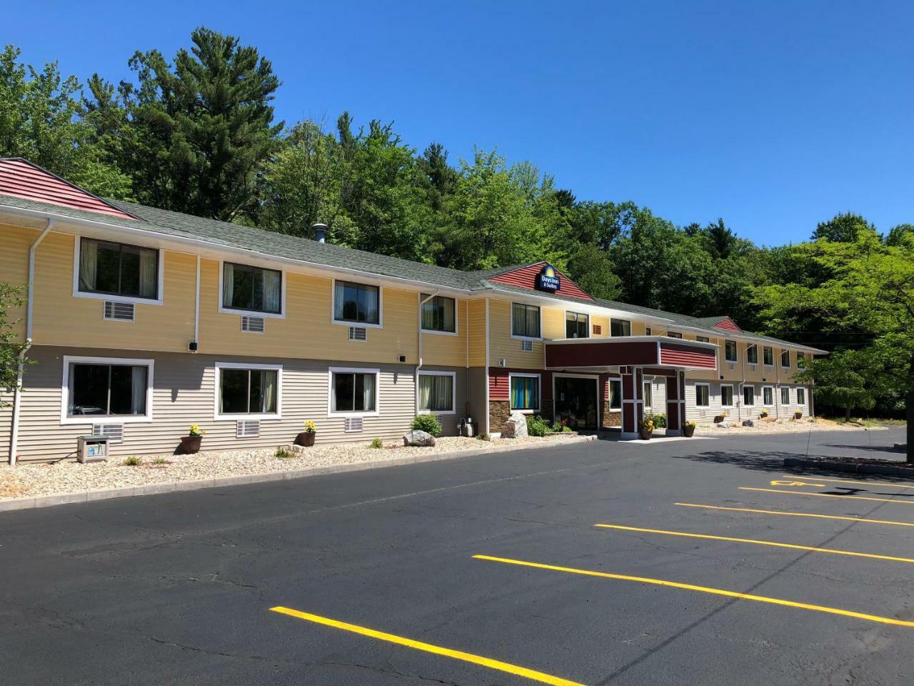 Days Inn & Suites By Wyndham Stevens Point Kültér fotó